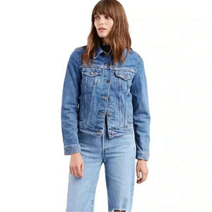 New Levi’s ORIGINAL TRUCKER JACKET 
Size women’s xs color blue